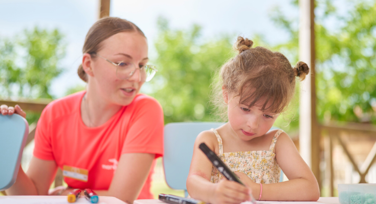 Atelier cr&eacute;atif au club enfants