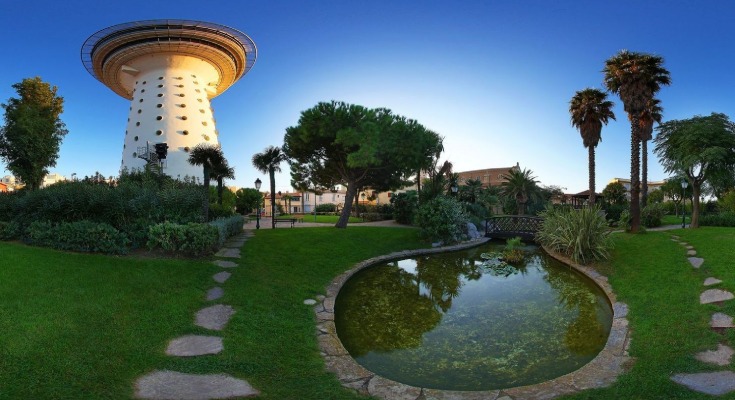 Phare de Palavas vu depuis le parc