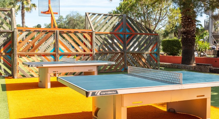 Tables de ping pong &agrave; L'Oasis Palavasienne